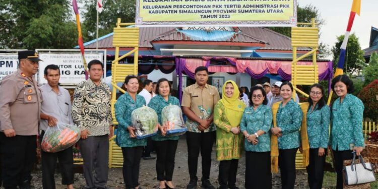 Tim Monitoring Desa/Kelurahan Percontohan Berkunjung ke Kabupaten Simalungun