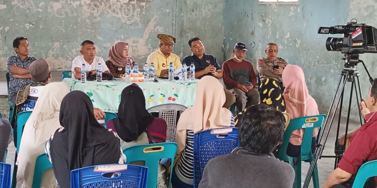 Terkait Air Sumur Tercemar Minyak, Lurah Sinaksak Ambil Langkah Preventif