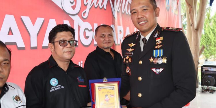 HUT Bhayangkara ke-77, Polres Madina Berikan Penghargaan ke Media Online Anggota SMSI