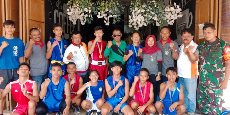 8 Atlet Tinju Pertina Siantar Raih Medali Kejuaraan Terbuka Piala Bupati Pakpak Barat 8 Atlet Tinju Pertina Siantar Raih Medali Kejuaraan Terbuka Piala Bupati Pakpak Barat