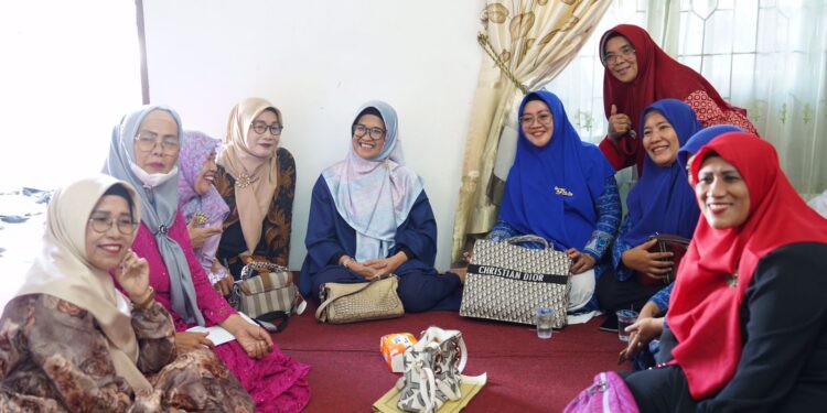 Arisan DPD PUAN PAN Siantar, dr Susanti Ajak Kaum Perempuan Ikut Pantau Kondisi Arisan DPD PUAN PAN Siantar, dr Susanti Ajak Kaum Perempuan Ikut Pantau Kondisi