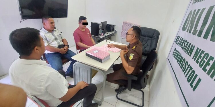 Polres Nias Limpahkan Tersangka Korupsi Perumda Air Minum Tirta Umbu ke Jaksa Penuntut Umum