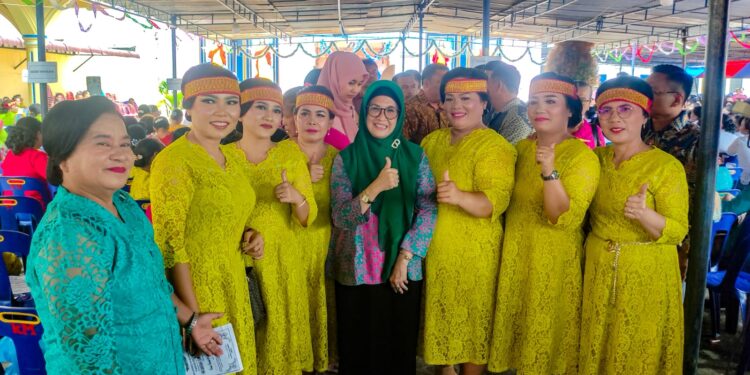 dr Susanti Dewayani SpA hadiri pesta Parheheon Ina HKI