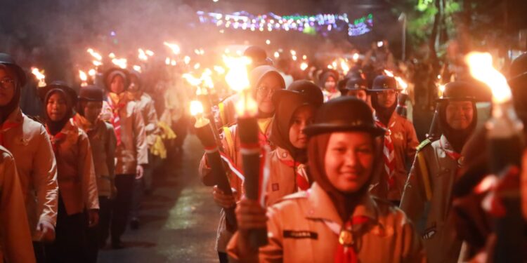 Wali Kota Pematang Siantar bersama Forkopimda melepas Pawai Obor Wali Kota Pematang Siantar bersama Forkopimda melepas Pawai Obor