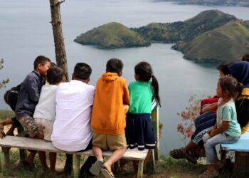 Wisata Indah Sippan di Simalungun Berlatar Danau Toba