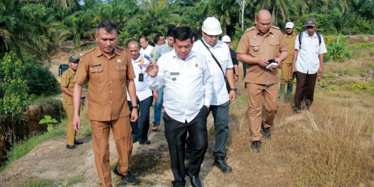 Bupati Tinjau Lokasi TPA di Kecamatan Bandar
