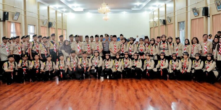 Bupati Simalungun Berangkatkan Kontingen Kwarcab Gerakan Pramuka ke Cibubur
