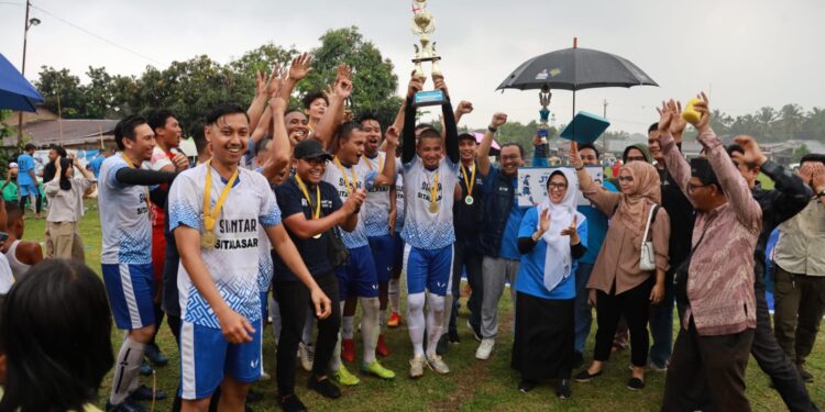 Kecamatan Siantar Sitalasari Juara 1 Boy Warongan Cup Boy Warongan Cup Siantar