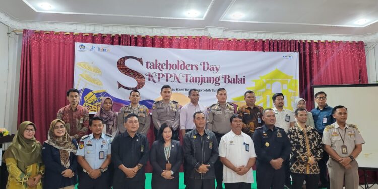 Polres Tanjung Balai Terima Penghargaan