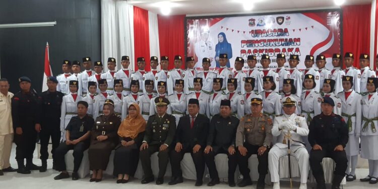 Pengukuhan Paskibraka (Pasukan Pengibar Bendera Pusaka) di Pendopo Rumah Dinas Walikota Tanjungbalai, Selasa (15/08/23) pukul 14.00 WIB