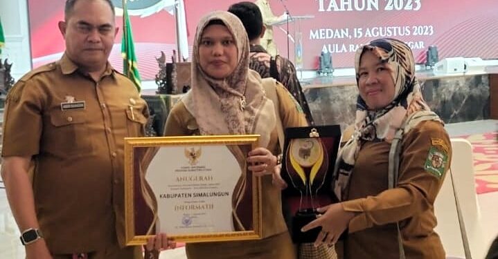 pemkab Simalungun dapat Anugerah Keterbukaan Informasi Publik