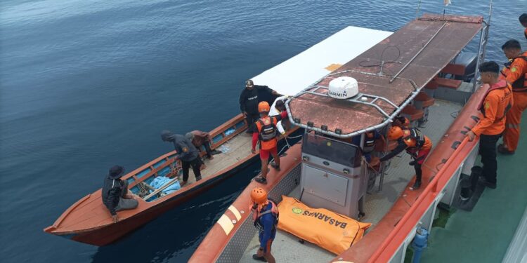 Tim SAR Gabungan Evakuasi Enam Rombongan Wisatawan
