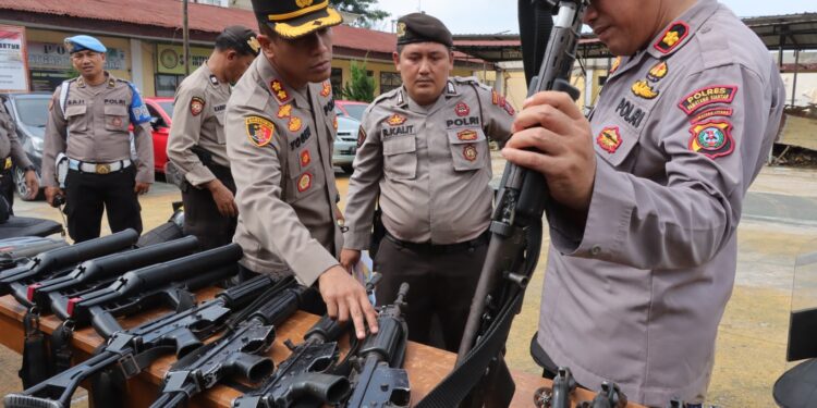 Kapolres Pematang Siantar Cek Randis (R2 Dan R4) dan Almatsus Samapta Kapolres Pematang Siantar Cek Randis (R2 Dan R4) dan Almatsus Samapta