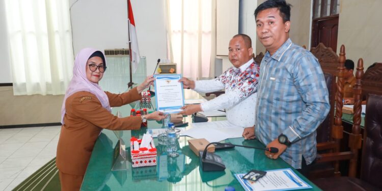 Wali Kota Pematang Sianțar dr Susanti Dewayani SpA Sampaikan Pengantar Nota atas Rancangan KUA serta PPAS APBD Kota Pematang Siantar Wali Kota Pematang Sianțar dr Susanti Dewayani SpA menyampaikan Pengantar Nota