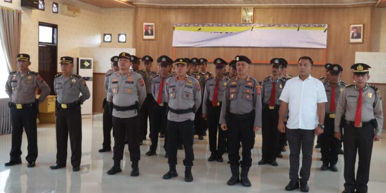 Kapolda Sumut Lantik Satuan Pam Obvit Pariwisata Super Prioritas Danau Toba Kapolda Sumut Lantik Satuan Pam Obvit Pariwisata Super Prioritas Danau Toba