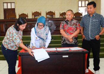 dr Susanti Dewayani SpA dan Ketua DPRD Timbul Marganda Lingga SH Tandatangani Nota Kesepakatan