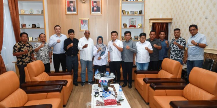 dr Susanti menerima audiensi Dato’ Sri Abdul Rahman Maidin bersama sejumlah pengurus Perhimpunan Indonesia Tionghoa (INTI)