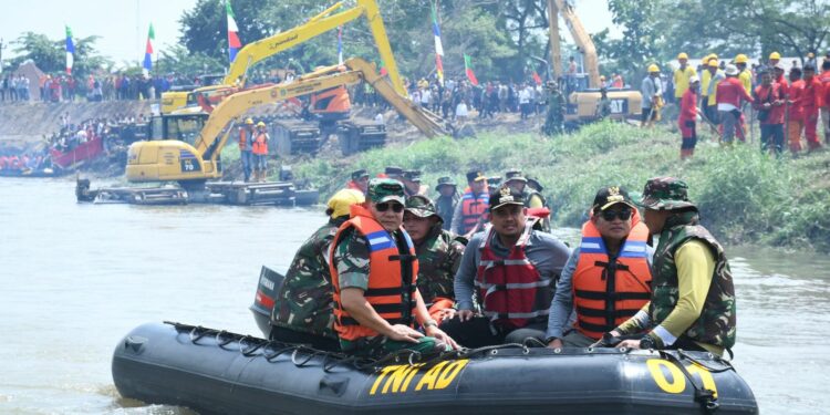 Kasad Canangkan Gerakan Revitalisasi Sungai Deli Medan Kasad Canangkan Gerakan Revitalisasi Sungai Deli Medan