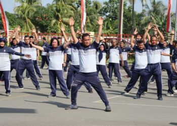 Polres Pelabuhan Belawan Olah Raga Bersama HUT Polantas Ke - 68 di Lapangan Apel Mapolres Pelabuhan Belawan, Sabtu (09/09/2023)