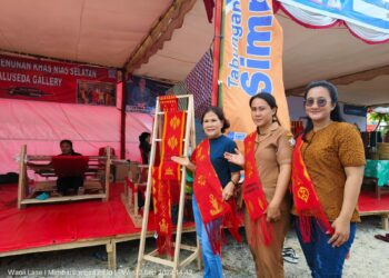 Yustina Repi Buka Wadah Pelatihan Tenun Khas Nias Selatan
