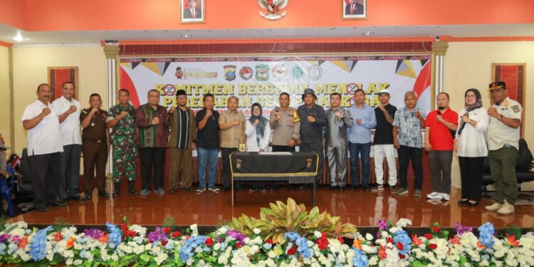 dr Susanti Dewayani SpA Hadiri Penandatanganan Naskah Komitmen Bersama Tolak Peredaran Narkoba