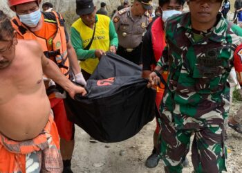 Penumpang Minibus yang Jatuh di Laurenun Ditemukan
