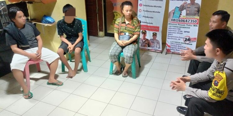 Pencurian di Perumahan Martoba Green Berujung Damai di Kantor Polisi Pencurian di Perumahan Martoba Green Berujung Damai di Kantor Polisi, Sabtu, 23 September 2023 pukul 20.00 WIB