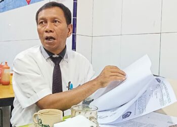 Dr Sarintan B Damanik, Rektor Universitas Simalungun, meminta semua pihak yang masih mempersoalkan karya ilmiahnya berjudul 'Hubungan Rentang Diameter dengan Angka Bentuk Kayu Jenis Kapur (Dryobalanops Aromatica) pada Hutan Produksi Terbatas," tidak sembarangan menuduh.