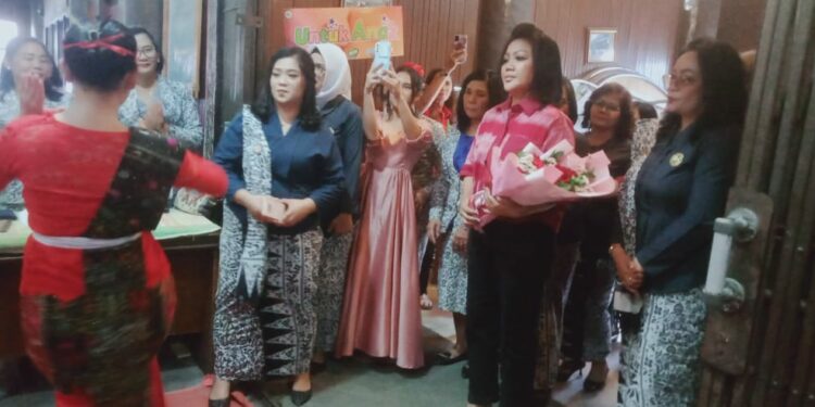 Ketua TP PKK Taput Satika Simamora Hadiri HUT IBI Ke- 72