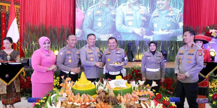 Ditlantas Polda Sumut Gelar Syukuran Hari Lalu Lintas Bhayangkara ke 68 Tahun Ditlantas Polda Sumut Gelar Syukuran Hari Lalu Lintas Bhayangkara ke 68 Tahun