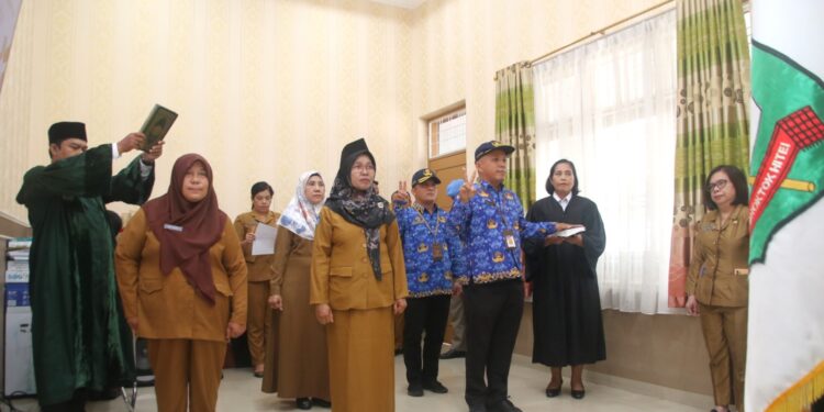 Lima Orang Pegawai Pemko Pematang Siantar Diangkat jadi Pejabat Administrator dan Fungsional