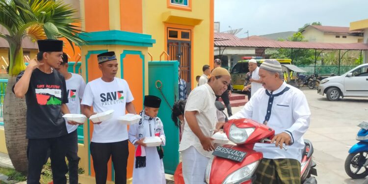 Jamaah Masjid Al Ikhlasiyah, Komunitas Alqassam dan Pecinta Honda WIN Doakan Perjuangan Warga Palestina Jamaah Masjid Al Ikhlasiyah, Komunitas Alqassam dan Pecinta Honda WIN Doakan Perjuangan Warga Palestina