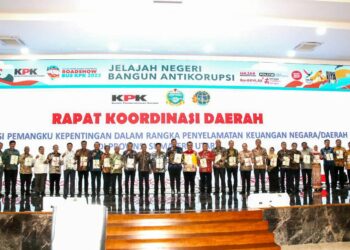 Wali Kota Pematang Siantar Terima 50 Sertifikat Pendaftaran Tanah Sistem Lengkap