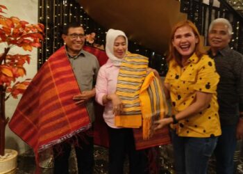 Kunker Pertama di Sumut, Ketum PWI Hendry Ch Bangun Diulosi Ketua SMSI Erris Napitupulu