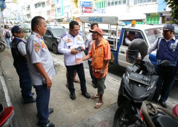 Dinas Perhubungan Pematang Siantar Tertibkan Parkir di Trotoar dan Jukir Liar