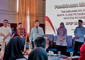 Bupati Radiapoh Ajak Guru Bumikan Pancasila di Simalungun