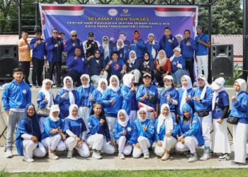 Wali Kota bersama Ketua Dekranasda Ikuti Senam Massal Ikatan Senam Dancemix Indonesia