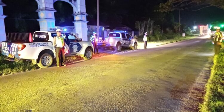 Sat Lantas Polres Simalungun Sukses Gelar Blue Light Patrol demi Keselamatan Berkendara Sat Lantas Polres Simalungun Sukses Gelar Blue Light Patrol demi Keselamatan Berkendara