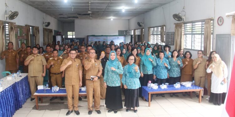 Pardamean Silaen Buka Sosialisasi/Supervisi Kegiatan PKK-KB-Kes di Siantar