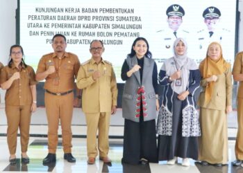 Kunjungan Kerja ke Simalungun, Meryl Saragih Berharap Rumah Bolon Dikelola Baik