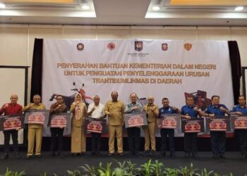 Disdamkarmat Kota Pematang Siantar Terima Hibah 1 Unit Portable Fire Pump dari Kemendagri