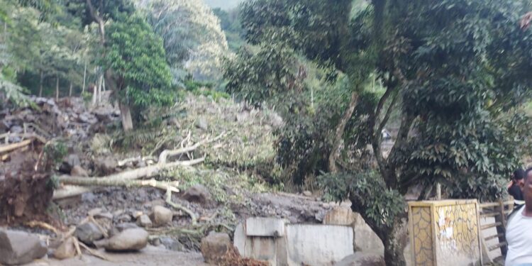 Banjir Bandang Haranggaol, 28 Keluarga  Mengungsi dan Jalan Putus Total