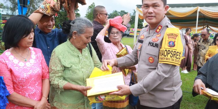 Kapolres Simalungun Hadiri Perayaan Natal Oikumene 2023 Forkopimda