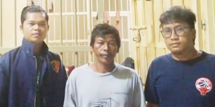 Dukun Cabul Lubuklinggau Beraksi, Modus Ritual Ruqyah Mamah Muda di Kamar Mandi Gus Nardi, dukun cabul di Lubuklinggau, ditangkap polisi atas tuduhan mencabuli seorang mamah muda berkedok ritual ruqyah, jadi tersangka.