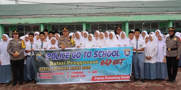 Police Go To School, Kapolres Pematang Siantar ajak Jauhi Narkoba Dan Perudungan