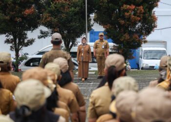 Wali Kota Pematang Siantar Pembina Apel Pagi Gabungan di Kantor Dinas Kesehatan