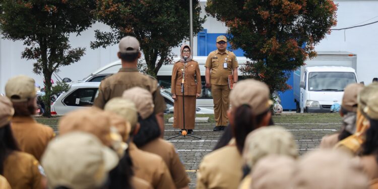 Wali Kota Pematang Siantar Pembina Apel Pagi Gabungan di Kantor Dinas Kesehatan