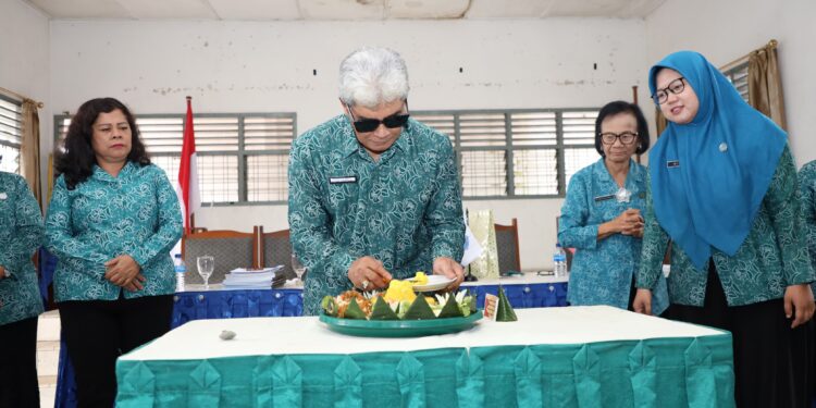 H Kusma Erizal Ginting SH Hadiri Rapat Kerja (Raker) TP PKK Kota Pematang  