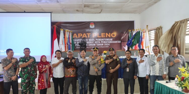 Kapolres Pematangsiantar Hadiri Pembukaan Rapat Pleno Rekapitulasi Hasil Penghitungan Perolehan Suara Tingkat Kota Pemilu 2024