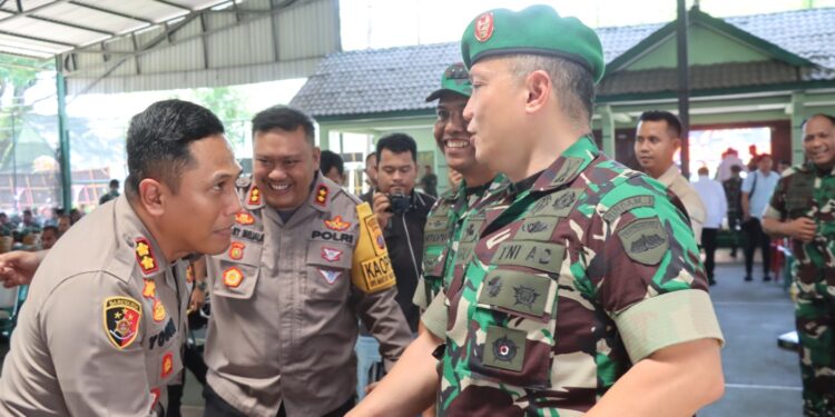 Kapolres Pematangsiantar Hadiri Syukuran Peringatan HUT ke 74 Rindam 1/ Bukit Barisan Kapolres Pematangsiantar Hadiri Syukuran Peringatan HUT ke 74 Rindam 1/ Bukit Barisan